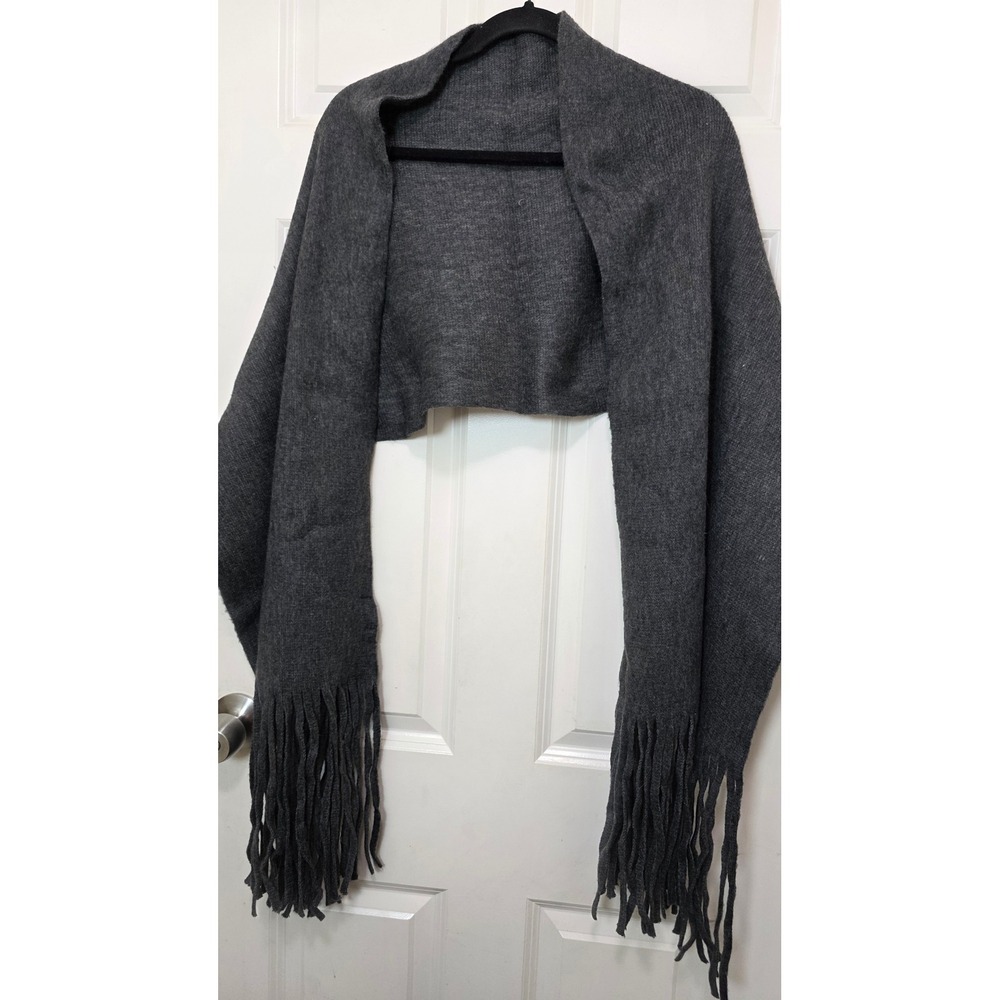 NEW Lucky Brand Wrap Scarf Women's 68 x 16 Gray Knit Fringe Shrug